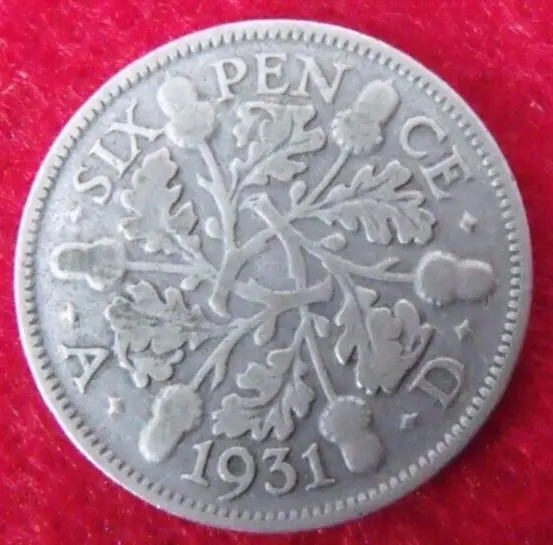 1931 GEORGE V SILVER SIXPENCE  ( 50% Silver )  British 6d Coin.   326