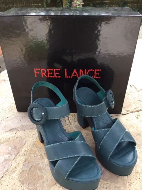 NEUVES ces Magnifiques Chaussures "FREE LANCE" Cuir De Veau  ,pointure 40F-335€