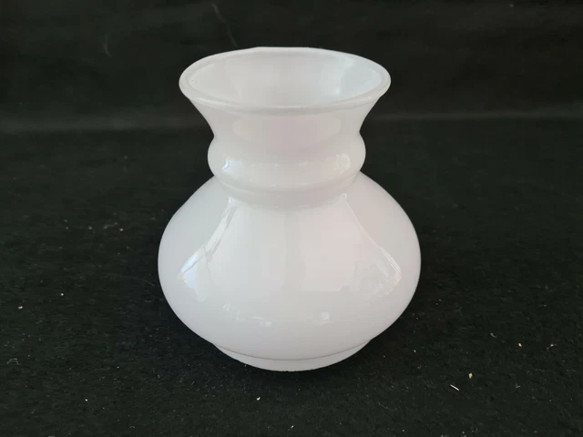 Vase design Globedeco Tosca – Bleu foncé – Forme arrondie