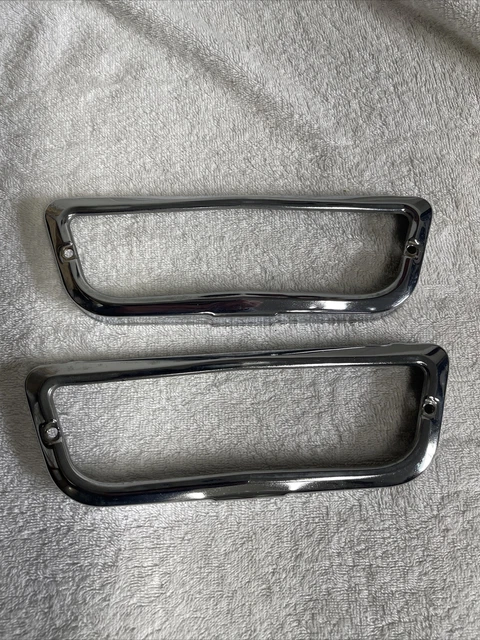 1960 Chevrolet Impala ElCamino Park Light Bezels￼ a3