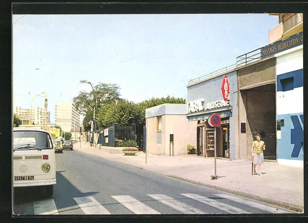 CPA Rosny-sous-Bois, Rue du Général-Leclerc, vue de la rue