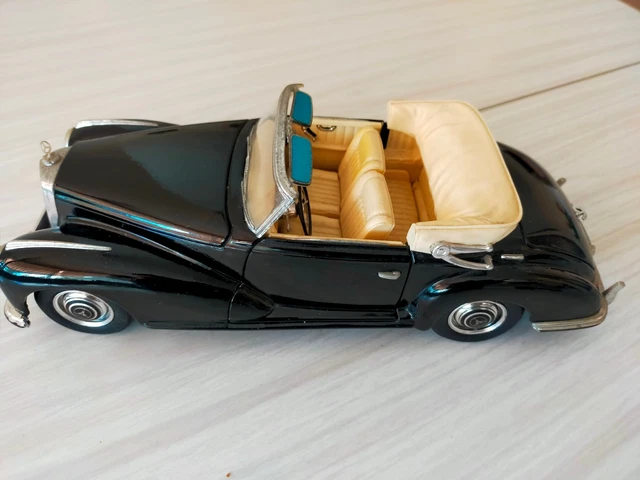 Modèle Réduit Mercedes 300 SC Cabriolet 1967 – Échelle 1/18 – KK-Scale – Bleu – Neuf