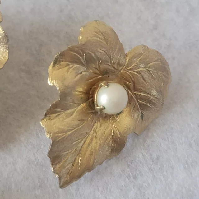 VINTAGE SARAH COVENTRY Jewelry Set Gold Tone Faux Pearl Earrings & 2 ...