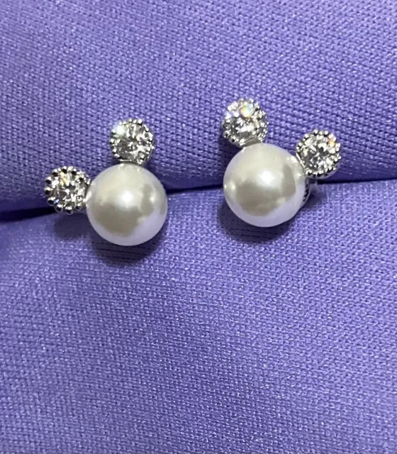 Beautiful Girls Minnie Mouse White Pearl Bead Earrings