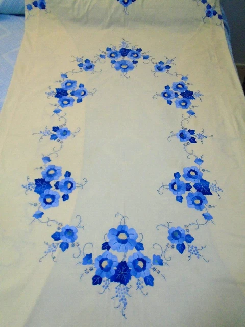 Exquisite 1960's Handmade Oval Tablecloth & 12 Napkins Elaborate Appliqué Flower