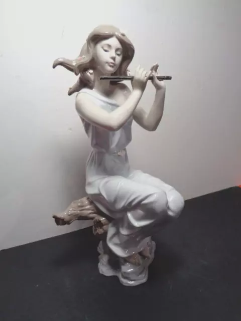 Rare Lladro "A Graceful Tune" # 6578 Figurine Made in Spain (13 by 8 by 5")