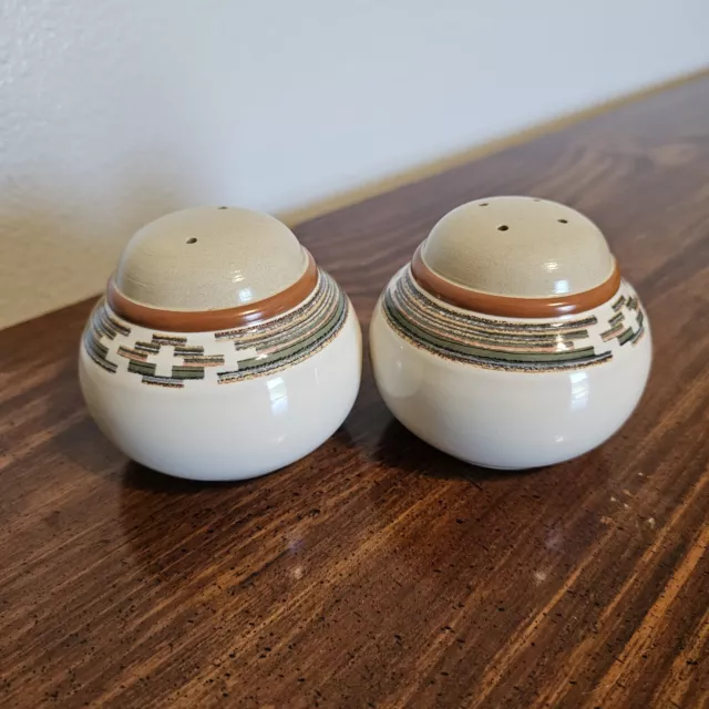 RARE DISCONTINUED Noritake Pueblo Moon Salt & Pepper Shakers Santa Fe Aztec