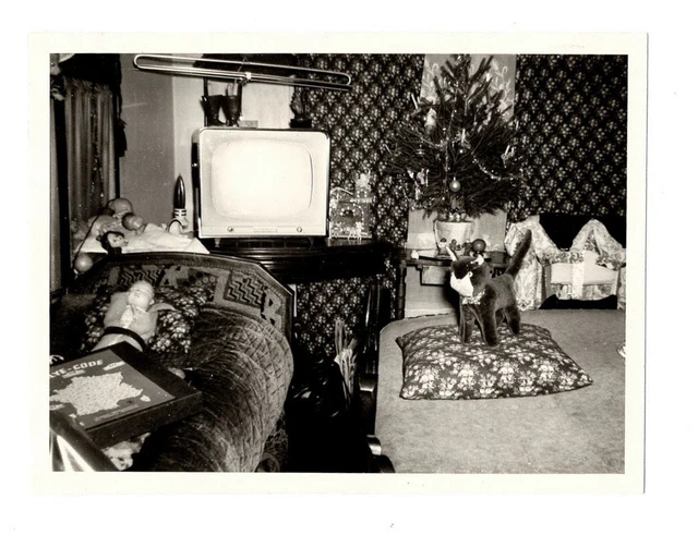 PHOTO Snapshot Télé Télévision TV 1960 Noël Sapin de Peluche Nature morte Jouet