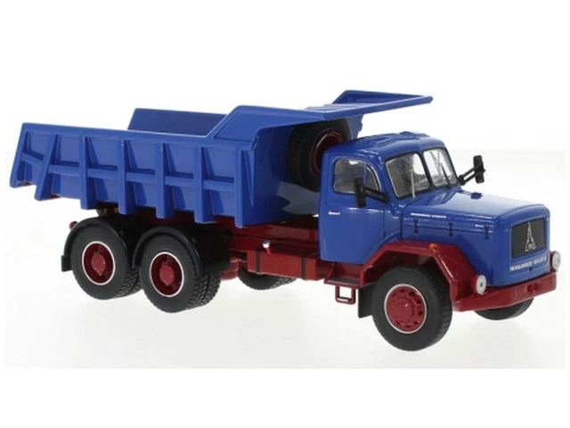 Camion 6x6 MAGIRUS Jupiter porteur benne de couleur gris