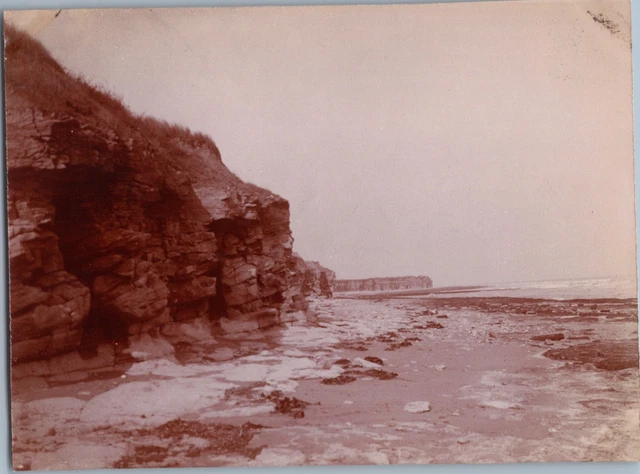 France, Lion sur Mer, les falaises  Vintage albumen print Tirage albuminé  8