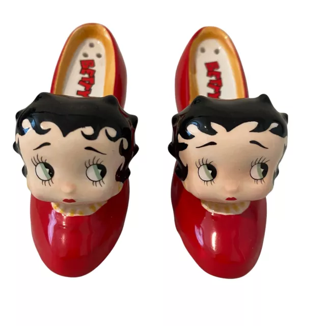 Betty Boop Red High Heel Pump Shoes Ceramic Salt and Pepper Shakers