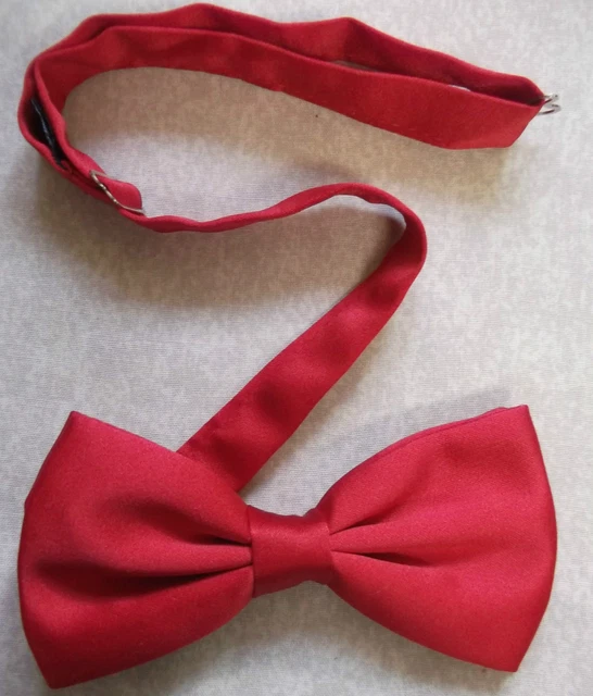 Bow Tie Dickie Bowtie 1980s 1990s PLAIN DARK RED ADJUSTABLE SILKY  Mens Vintage
