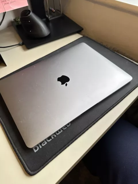 2020 Apple M1 Macbook Air Laptop - M1 2020 A2337 - DEFEKT - Ersatzteile oder Reparatur