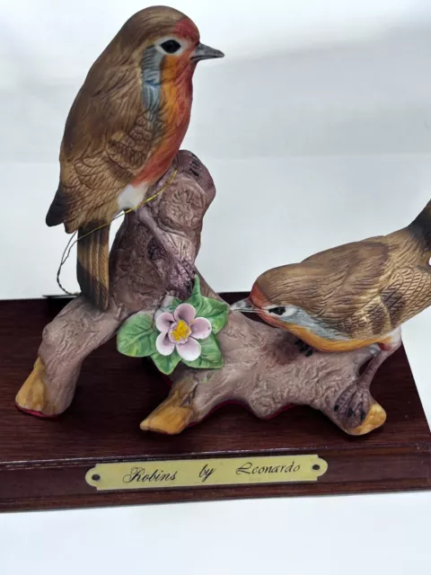 The Leonardo Collection Robins Mounted Nature Bird Figure Ornament Nature #LH