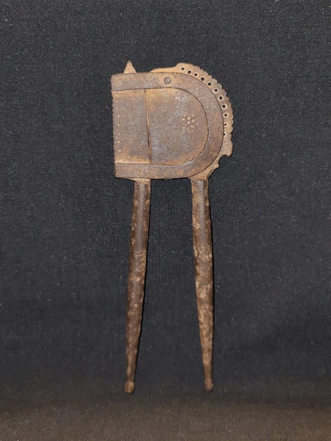 Antique Indian Ethnic Old Iron Supari Cutter Betel Nut Cutter Collectible ##1