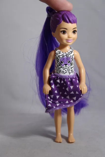 Barbie Color Reveal Chelsea Doll with  Surprises Color-Block Series - Purple