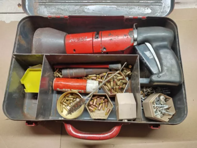Hilti DX600 Bolzenschußgerät  mit viel Zubehör -Das Tool wurde nicht getestet.!!