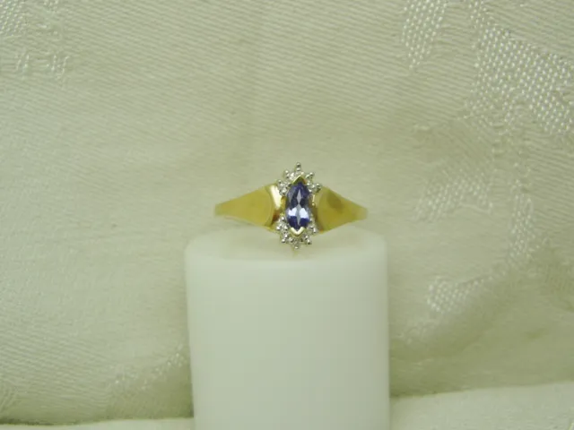 AWESOME 10K solid yellow gold TANZANITE and DIAMOND RING SIZE 6 3/4 52-R