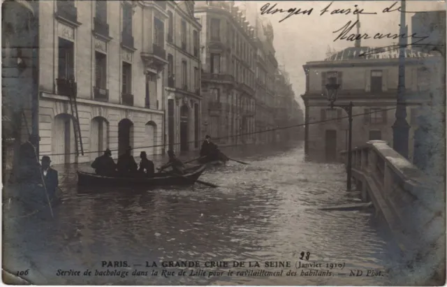 CPA Inondations 1910 PARIS Rue de Lille ravitaillement (996634)