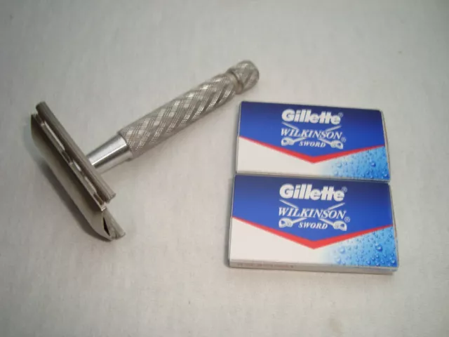GILLETTE Tech vintage 1970s 3-piece double edge safety razor excellent #33