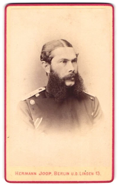 Fotografie Hermann Joop, Berlin, unter den Linden 13, Portrait Offizier in Unif
