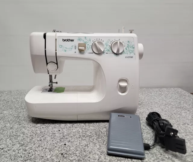 Brother CS7000X Computerized Sewing & Quilting Machine (Missing pedal)