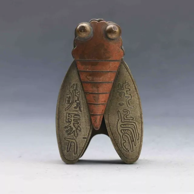 Old Chinese Bronze copper Handmade cicada statue e463