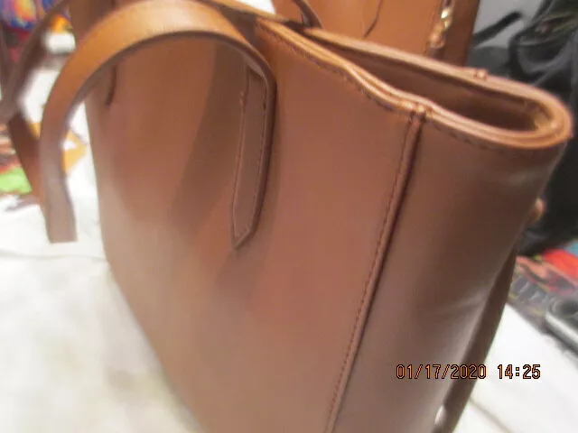 NEUF sac fourre-tout perforé collection paille studio neuf avec étiquettes marron faux cuir 3