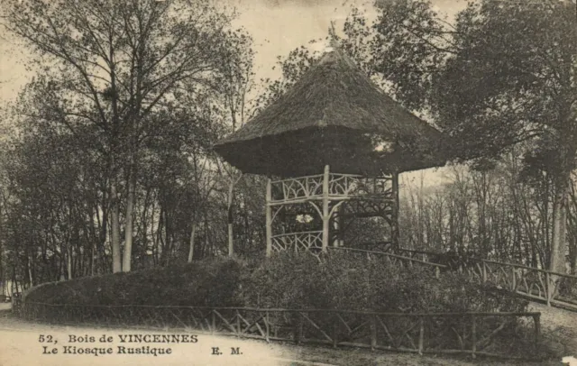 Bois de VINCENNES-Le Kiosque Rustique CPA Saintry - L'Arcadie (180306)