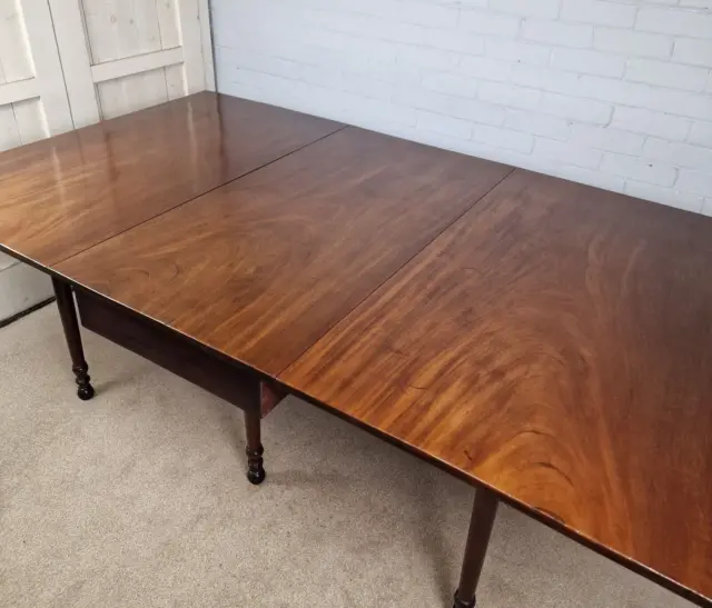 Antique Early 19thC Georgian Mahogany Drop Leaf Dining Table