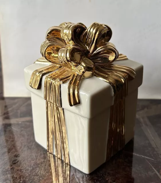 Lenox Ribbons And Bows Keepsake Box 24k Gold 2000 Fine Ivory China Handcrafted