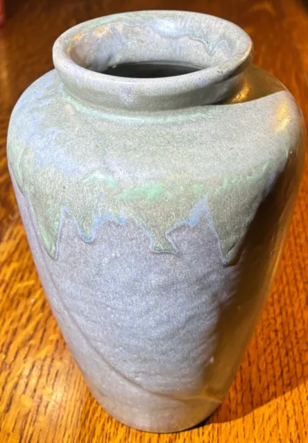 Zanesville Stoneware Co. Pottery Tobacco Leaf Vase #102 Verdantone Overflow