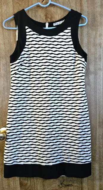 ELIZA J 8P Black&White Striped Dress Sleeveless With LINING PRE-OWNED Very nice