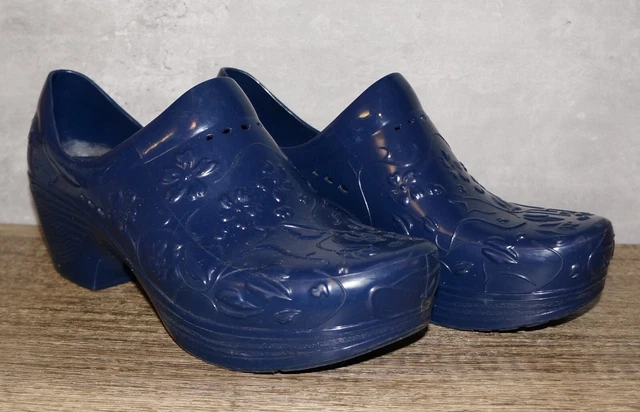 Dansko Women's Pixie Blue Molded Slip Resistant Clogs Size 8.5~9 Us/39 Eu