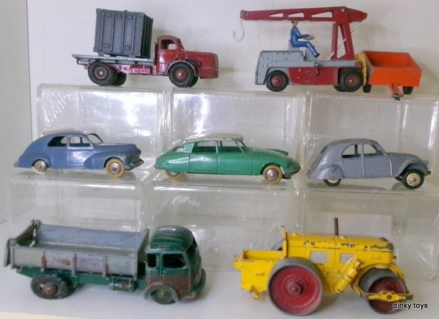 Lot De 4 Dinky Toys France - Simca Cargo - Voitures Miniatures De Collection