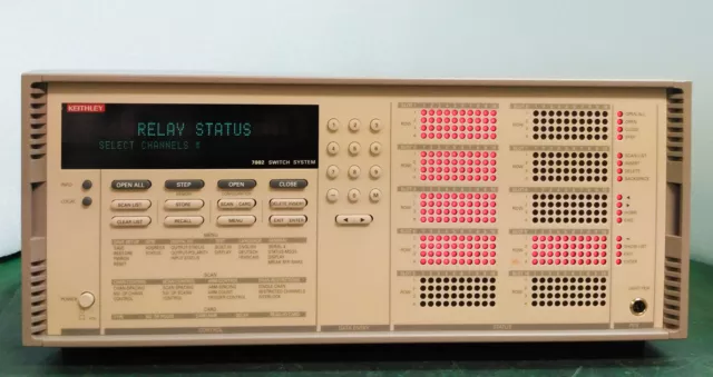 10843 Keithley 7002 Schalter System W / Scheibe Sonde Backplane 7002