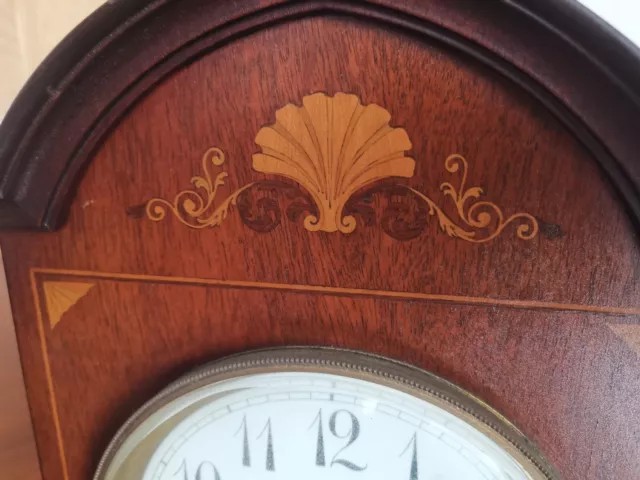 Old Antique Wooden Mantel Chiming Clock in Working Order 2