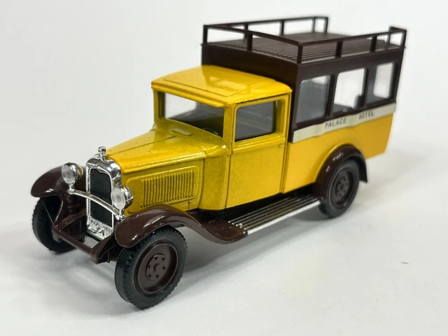 CITROEN C4F FOURGON 1930 HACHETTE SOLIDO 1:43 de reference