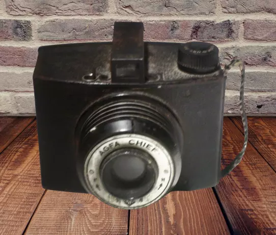 CÁMARA JEFE AGFA DE COLECCIÓN AÑOS 1940 tiene correa de cuero