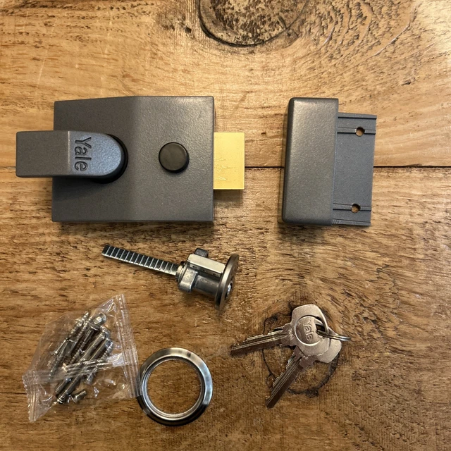 thumbnail image 2 of Union L22080 Aluminium Euro Profile Door Lock – 30.5mm Backset, 48mm PZ – Silver 2 of 6