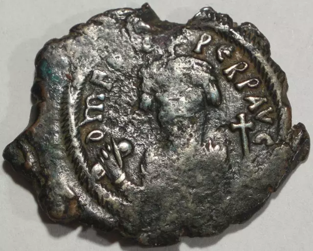 602-610 AD Nice BYZANTINE or Late ROMAN EMPIRE Bronze HALF FOLLIS Emperor PHOCAS
