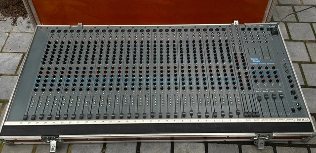 Console De Mixage Peavey PV6 Analogique - 4 Entrées Micro XLR Ou 2 XLR + 2 Stéréo, EQ 3 Bandes
