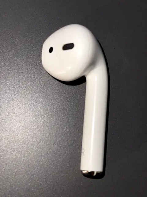 2nd Gen Generation Genuine Apple AirPod Right Ear Replacement Only Airpods A2032