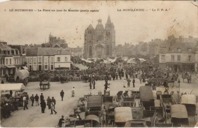 CPA VERNEUIL-sur-AVRE La Place un Jour de Marche (1160514)