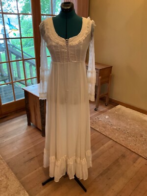 Gunne Sax by Jessica McClintock Vintage Cream Long Wedding Dress Size 7
