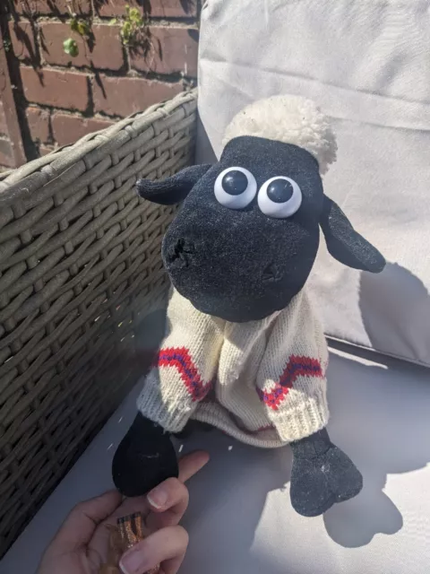 Vintage 1989 WALLACE AND GROMIT Shaun the Sheep in Sweater Soft Plush Toy.