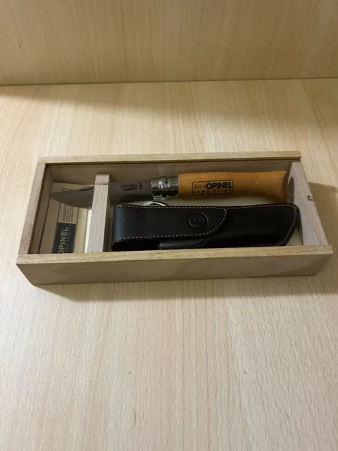 Coltello Opinel N. 8 In Carbonio Con Custodia