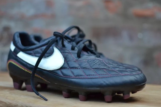 Nike Tiempo Ronaldinho Dois 7.5UK