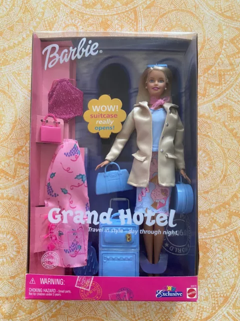 Barbie - Toys R Us  with Teddy Bear, Toy Boxes, Ball & Wagon - 1997 - NIB
