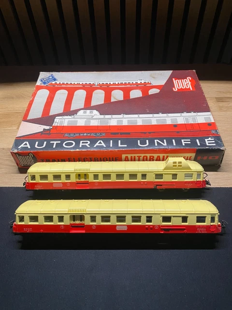 ROCO 43038.1 HO RGP autorail X 2733 /XR 7753 digitalisé - TBE
